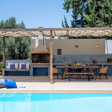 Villa Ellie - Heated Pool, Playground, Garden & Bbq! Vederoi エクステリア 写真