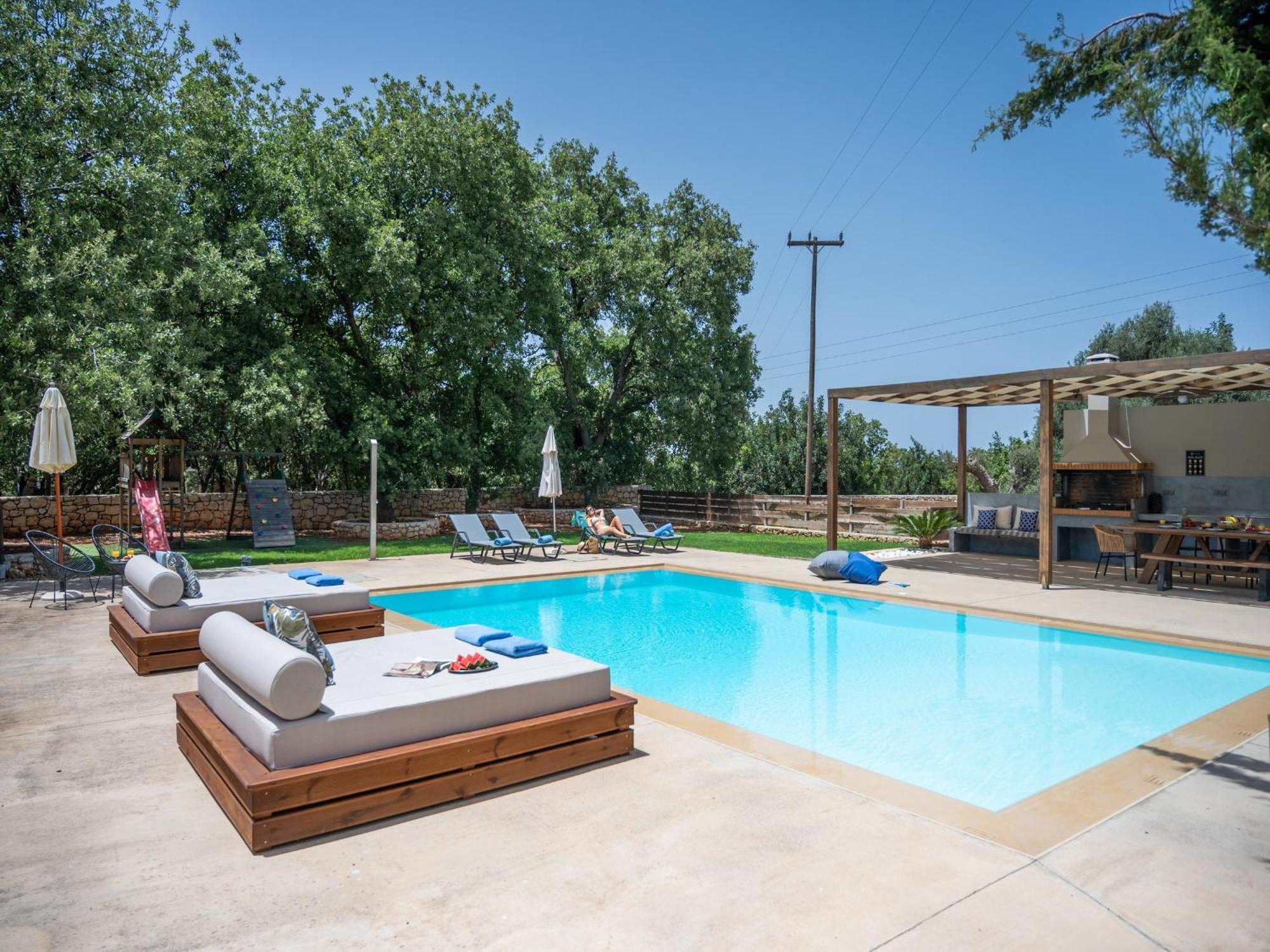 Villa Ellie - Heated Pool, Playground, Garden & Bbq! Vederoi エクステリア 写真