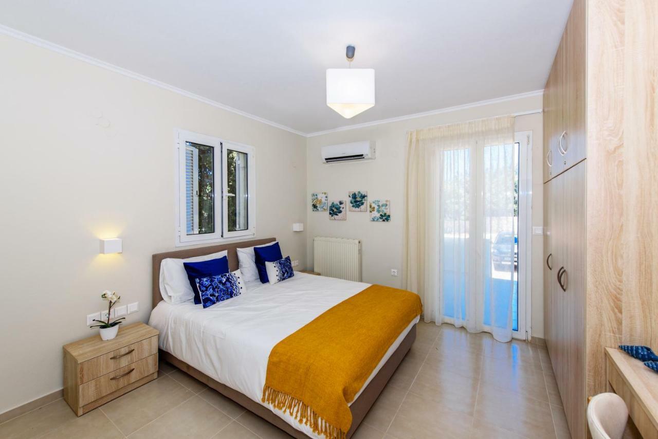 Villa Ellie - Heated Pool, Playground, Garden & Bbq! Vederoi エクステリア 写真